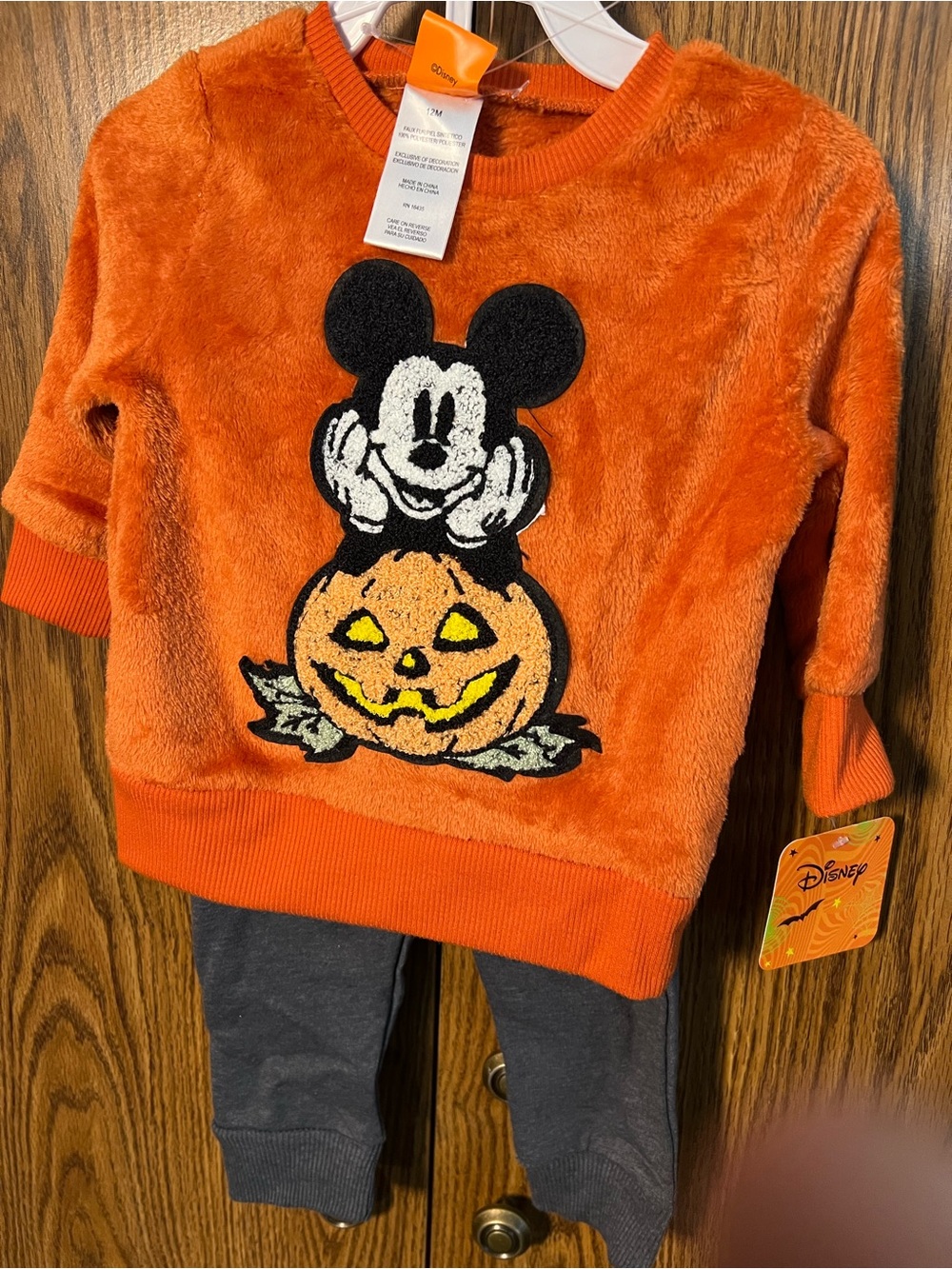 NWT Disney Mickey Mouse Jack O Lantern Outfit 12 months